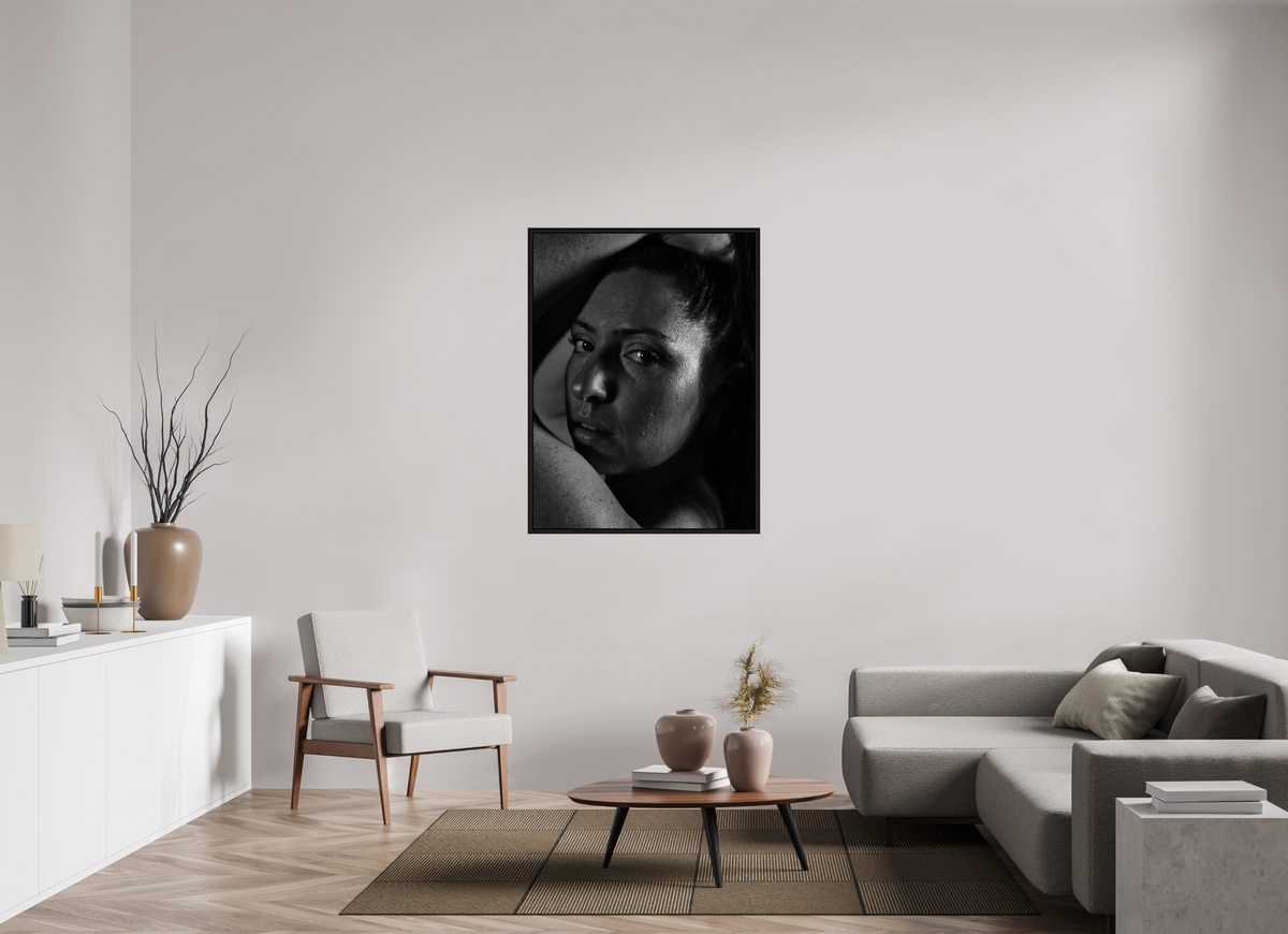 90 x 120 cm, Floater Frame Portrait in Shadow II – Fine Art Print