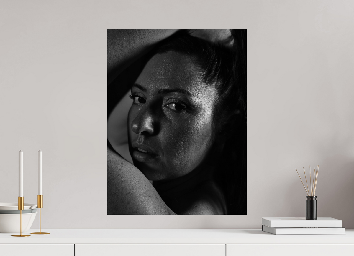 45 x 60 cm, Fine Art Print Portrait in Shadow II – Fine Art Print
